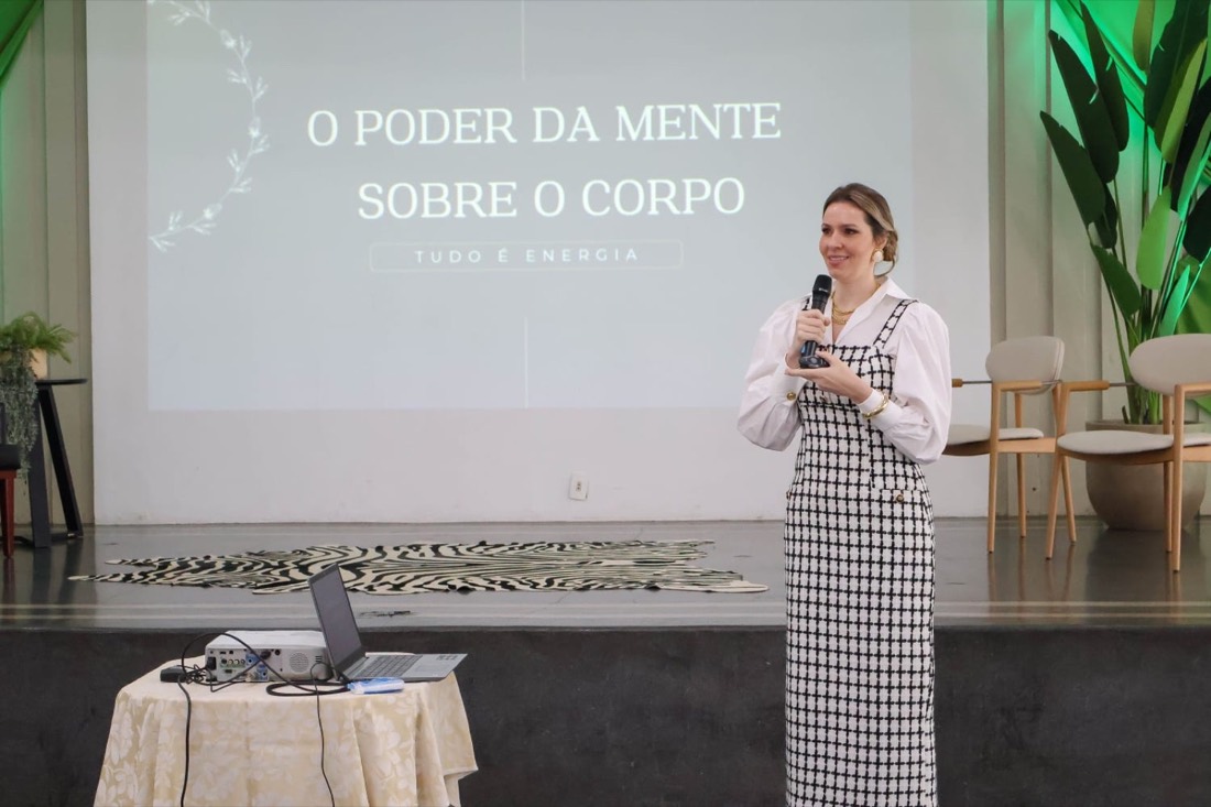 Participantes em encontro